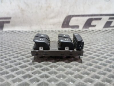 Блок управления стеклоподъемниками Audi Q5 2010 8R