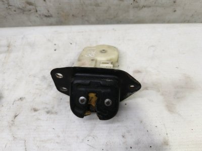 Замок багажника Nissan Tiida 2007