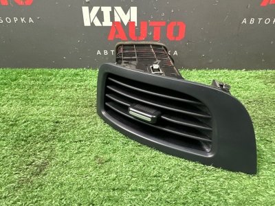Дефлектор отопителя центральный Kia Cerato 2 2010 TD