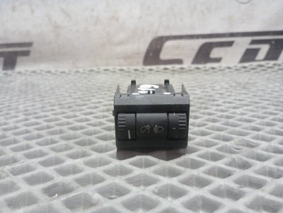 Кнопка корректора фар Skoda YETI 2015