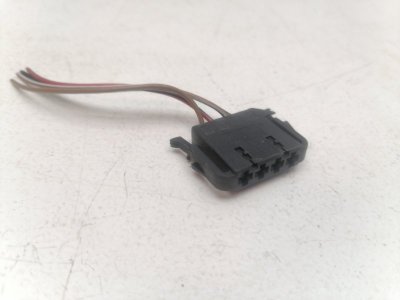 Клемма ( разъем ) Volkswagen Golf 3