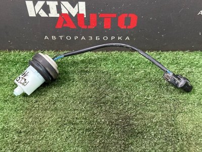 Датчик уровня омывающей жидкости Kia Rio 3 2014 QB