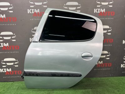 Дверь Peugeot 206