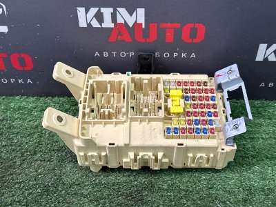 Блок предохранителей салонный Kia Rio 4 2019 FB