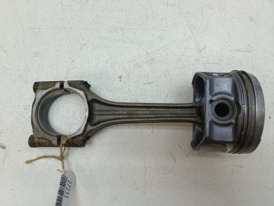 Шатун с поршнем Volkswagen Passat B4