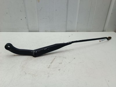 Поводок стеклоочистителя Audi 80 1986 - 1991 B3