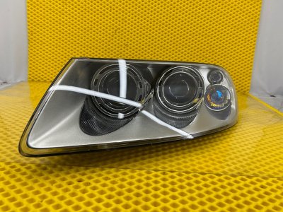 Фара передняя правая Volkswagen Touareg 2003 7L6