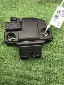 Замок крышки багажника Toyota Camry 2006 ACV40