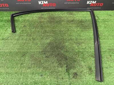 Уплотнитель стекла направляющий Kia Rio 4 2019 FB