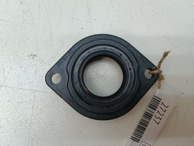 Фланец вала масляного насоса Volkswagen Passat B4