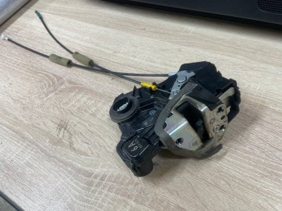 Замок двери Toyota Corolla 2008 E150
