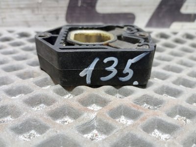 Кронштейн радиатора Audi Q5 2010 8R