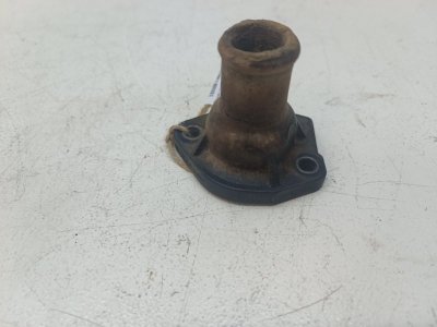 Фланец охлаждения Volkswagen Passat B4