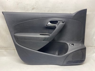 Обшивка двери Volkswagen Polo 2017