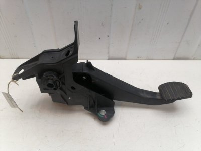 Педаль сцепления Lada Largus