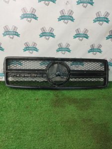 Решетка радиатора Mercedes-Benz G-Class 2013 W463