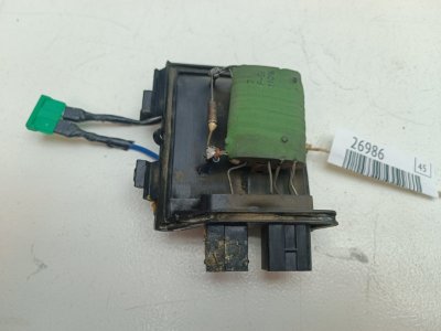 Резистор отопителя Audi 80 1986 - 1991 B3