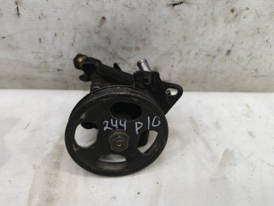 Насос гидроусилителя Nissan Primera 1990