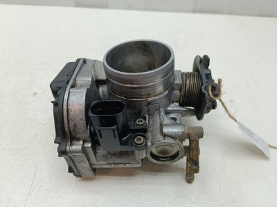 Дроссельная заслонка Volkswagen Passat B4