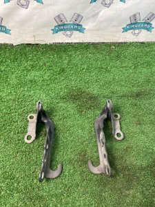 Петля капота Toyota CORONA 1995 седан