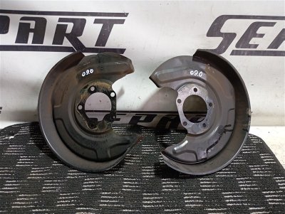 Пыльники тормозных дисков Volkswagen Passat 2002 B5