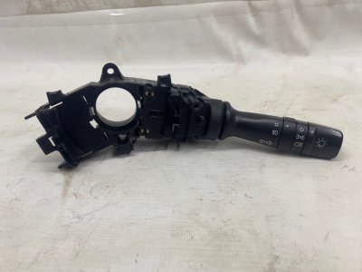 Переключатель подрулевой Hyundai Solaris 2015