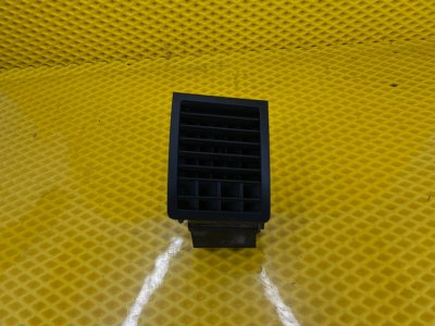 Воздуховод левый (дефлектор) Volkswagen Touareg 2003 7L6