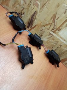 Сервопривод заслонки печки Volkswagen Touareg 2007 7L6