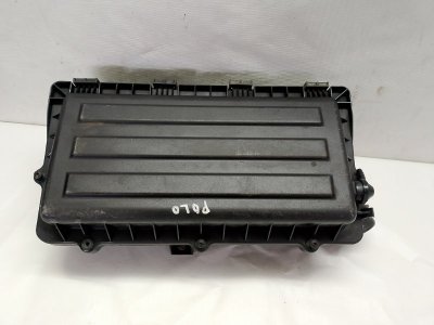 Корпус воздушного фильтра Volkswagen Polo