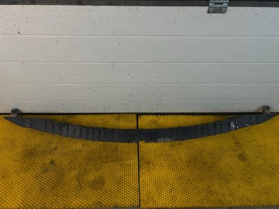 Направляющая заднего бампера Volkswagen Touareg 2003 7L6