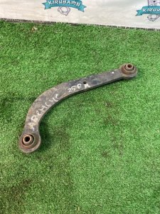 Рычаг подвески верхний Toyota Avensis T250
