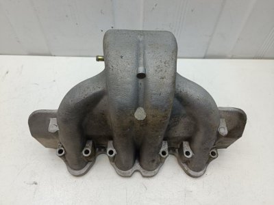 Коллектор впускной Volkswagen Passat B4