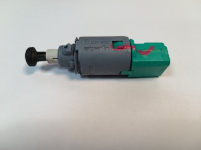 Концевик педали тормоза Lada Largus