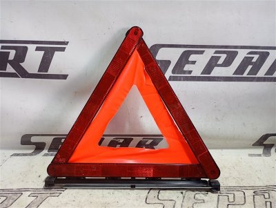 Знак аварийной остановки Volkswagen Passat 2002 B5