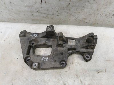 Кронштейн генератора Volkswagen Jetta 2008