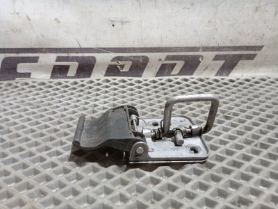 Крюк замка капота Skoda Karoq 2024