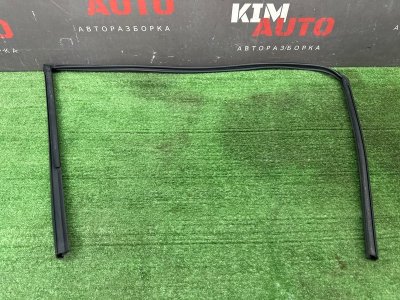 Уплотнитель стекла направляющий Mazda 6 GH