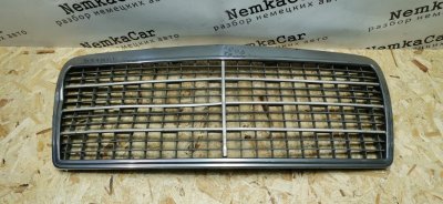 Решетка радиатора Mercedes W124 1995 E320