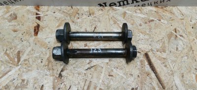 Болт развальный Mercedes w123 1980 Седан