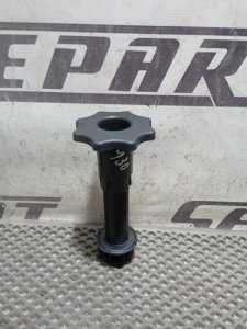 Болт крепления запасного колеса Audi A6 2010 C6