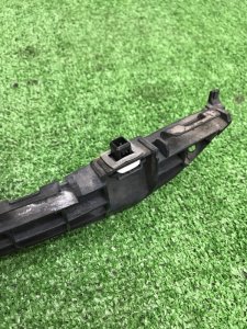 Кронштейн бампера Toyota AVENSIS 2012 ZRT272