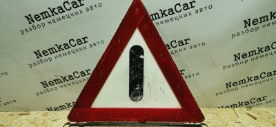 Знак аварийной остановки Mercedes W124 1989 E260