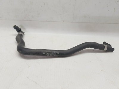 Патрубок системы охлаждения Mercedes Benz e