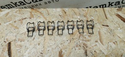 Скоба корпуса воздушного фильтра Mercedes W124 1989 E260