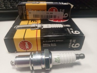 Свечи зажигания Toyota Corolla E80