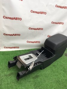 Подлокотник Subaru Outback 2013 BRM