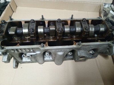 Головка блока цилиндров Volkswagen Passat B4