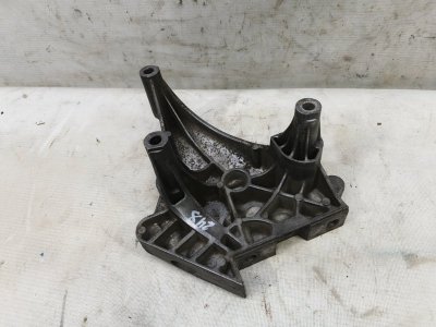 Кронштейн двигателя Volkswagen Jetta 2008