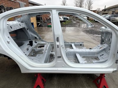 Порог со стойкой Kia Rio 4 2018