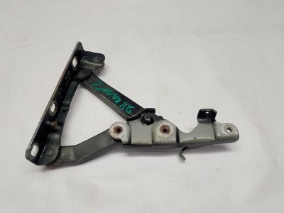 Петля капота Mercedes Benz e 211